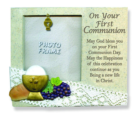 On your first communion photo frame (polyresin)